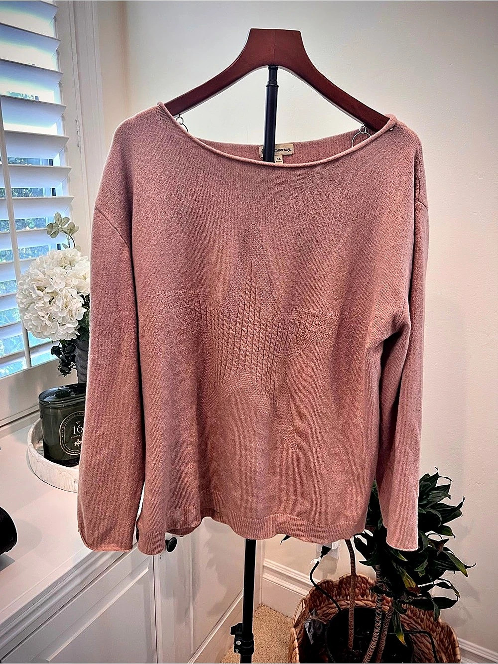 Democracy Star Intarsia Knit Boatneck Sweater Knit Sweater Pink XL